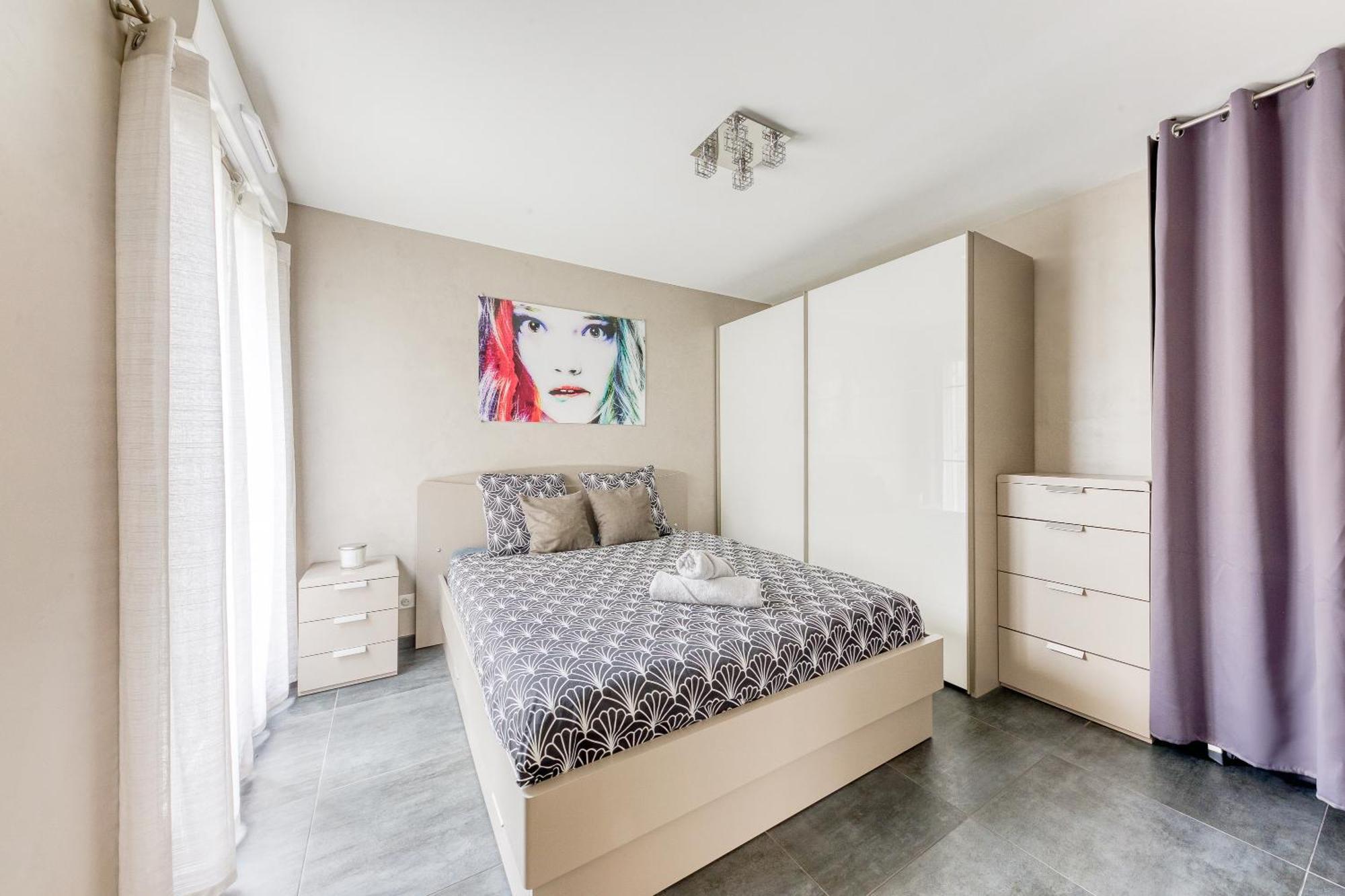O Cocon De Franconville - Avec Grande Terrasse - 24h Access Apartment *
